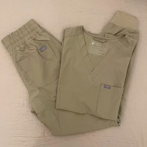 Figs Scrubs Light Oak Lined Set